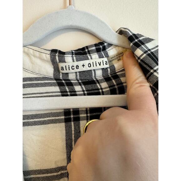Alice + Olivia Finely Oversized Black & White Plaid Flannel Light Button Down M - Picture 3 of 4